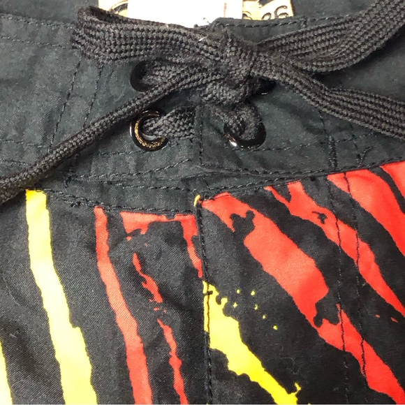 Board Shorts Size 36 Black, Red, Yellow, Blue Surf Surfer Swim - Picture 4 of 9